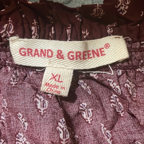 Grand & Greene cute off-shoulder patterned shirt - Picture 5 of 6